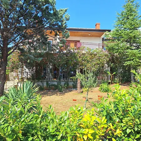 Mia Apartman