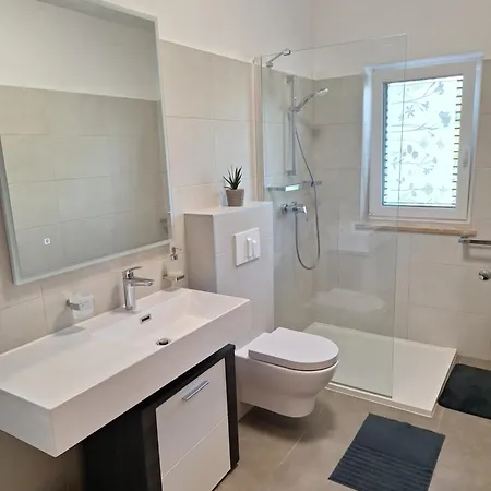 Mia Apartman *