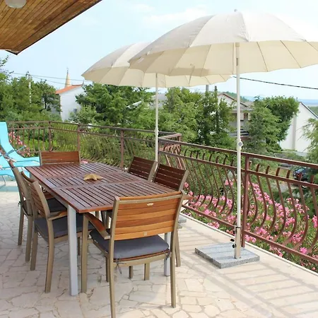 Mia Apartman